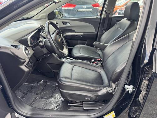 Mosaic Black Metallic 2018 Chevrolet Sonic Premier