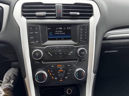 Shadow Black 2016 Ford Fusion Hybrid SE