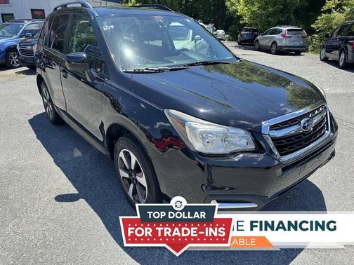 Crystal Black Silica 2017 Subaru Forester 2.5i Premium