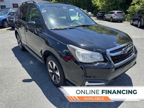 Crystal Black Silica 2017 Subaru Forester 2.5i Premium