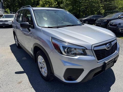 Ice Silver Metallic 2019 Subaru Forester Base