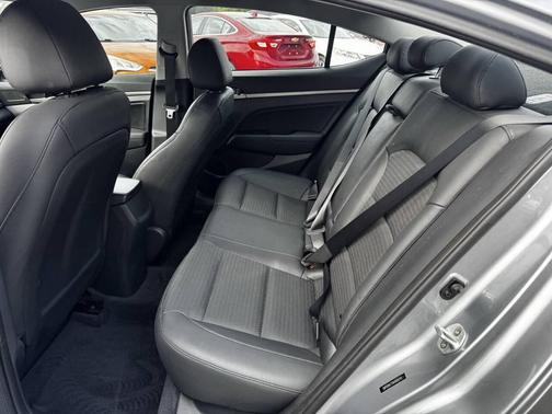 Shale Gray Metallic 2017 Hyundai ELANTRA Limited