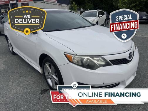 WHITE 2014 Toyota Camry SE