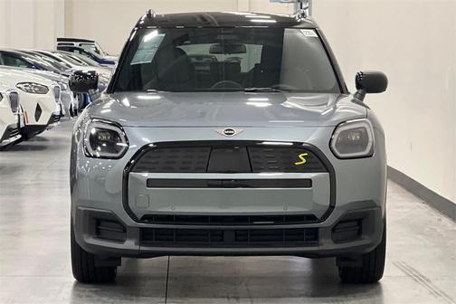 2025 MINI Countryman Base