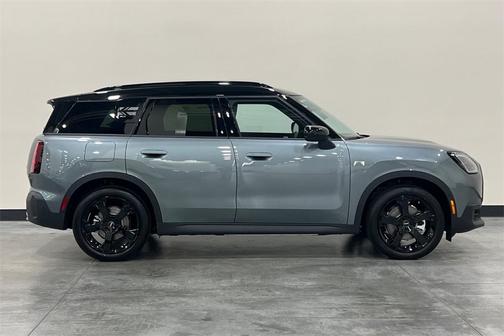 2025 MINI Countryman Base