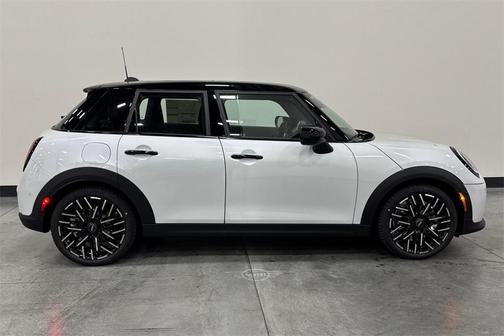 2025 MINI Hardtop C Signature Trim