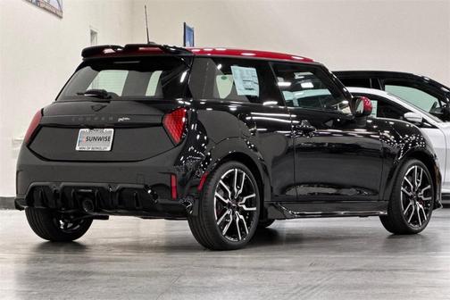2025 MINI Hardtop JCW