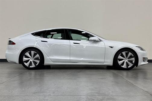 2020 Tesla Model S Performance