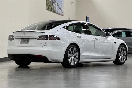 2020 Tesla Model S Performance