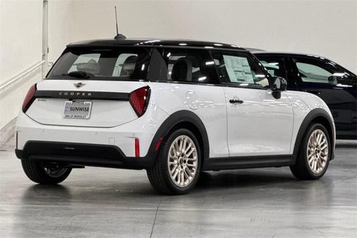 2025 MINI Hardtop Cooper
