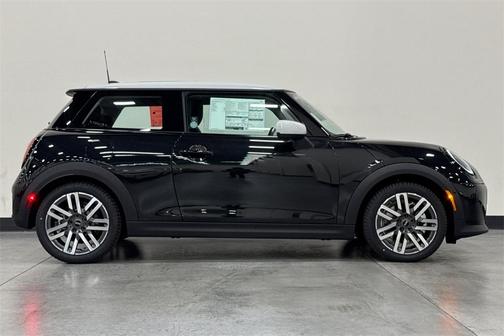2025 MINI Hardtop Cooper