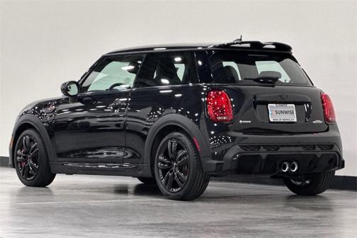 2023 MINI Hardtop Cooper