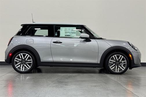 2025 MINI Hardtop Cooper