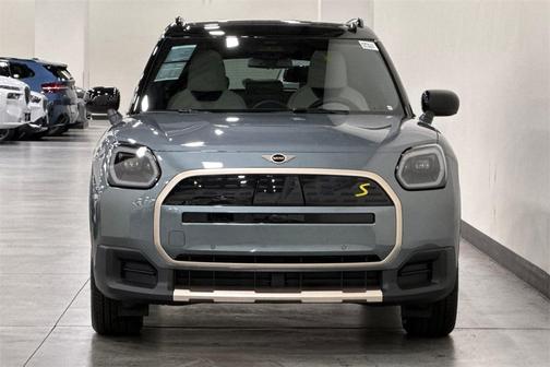 2025 MINI Countryman Base