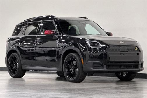 2025 MINI Countryman Base
