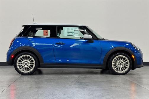 2025 MINI Hardtop Cooper