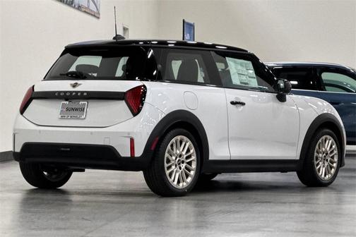 2025 MINI Hardtop Cooper