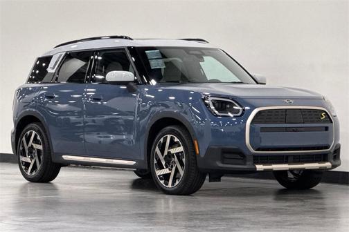2025 MINI Countryman Base