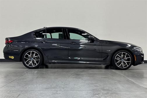 2022 BMW 530e 530e xDrive