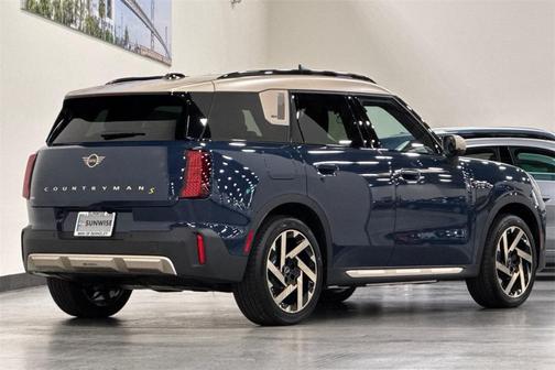 2025 MINI Countryman Base