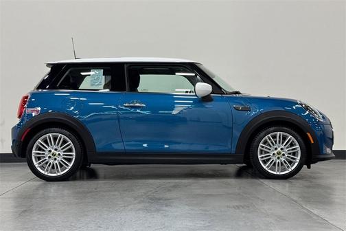 2024 MINI SE Hardtop Cooper
