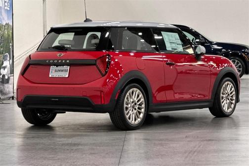 2025 MINI Hardtop Cooper