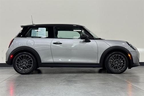 2025 MINI Hardtop SIGNATURE PLUS