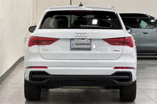 2024 Audi Q3 45 S line Premium