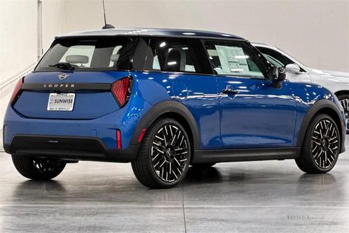2025 MINI Hardtop Cooper
