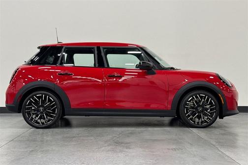 2025 MINI Hardtop C Signature Trim