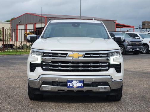 Iridescent Pearl Tricoat 2022 Chevrolet Silverado 1500 LTZ