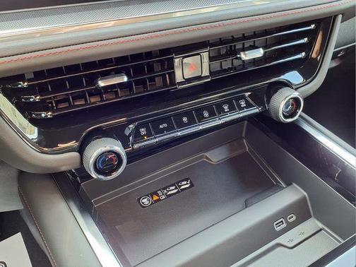 2026 Chevrolet Tahoe 4WD RST