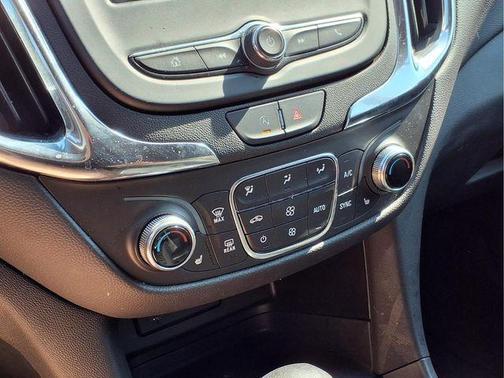 Summit White 2024 Chevrolet Equinox 1LT