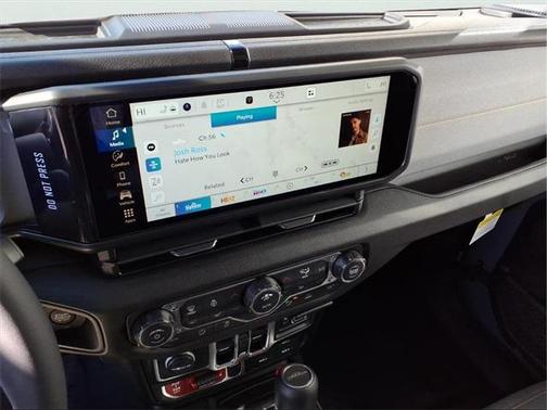 2026 Jeep Gladiator Willys 4x4