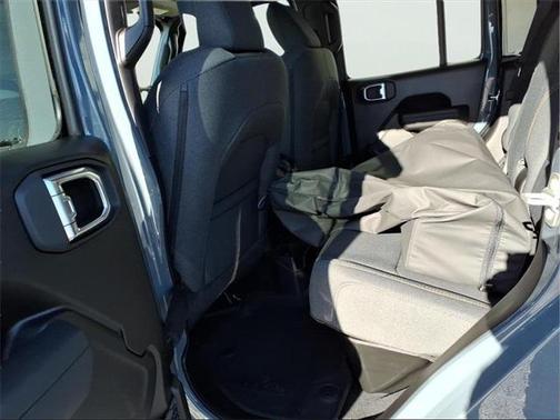 2026 Jeep Gladiator Willys 4x4