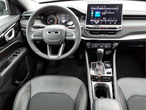 Bright White Clearcoat 2025 Jeep Compass Trailhawk