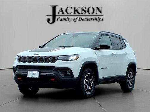 Bright White Clearcoat 2025 Jeep Compass Trailhawk