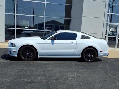 2014 Ford Mustang V6