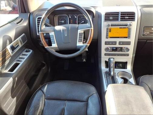 2010 Lincoln MKX Base