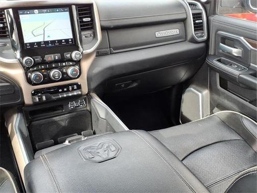 2022 RAM 2500 Laramie Crew Cab 4x4 6'4' Box