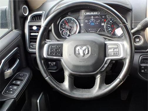 2022 RAM 2500 Laramie Crew Cab 4x4 6'4' Box