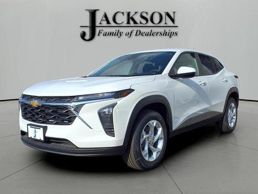 Summit White 2026 Chevrolet Trax LS