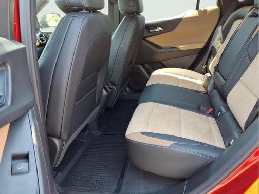 Radiant Red Tintcoat 2026 Chevrolet Equinox FWD ACTIV