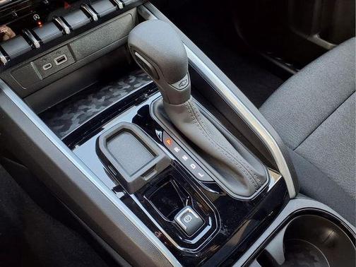 Summit White 2026 Chevrolet Colorado WT