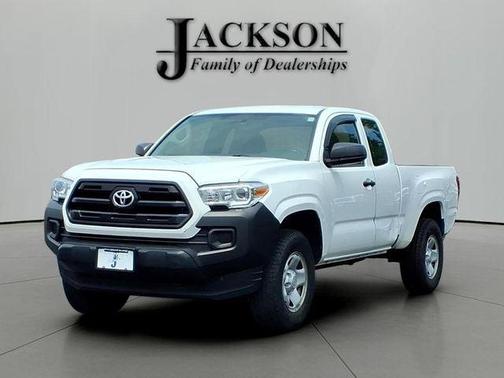 Super White 2016 Toyota Tacoma SR