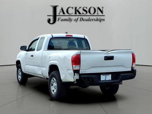 Super White 2016 Toyota Tacoma SR