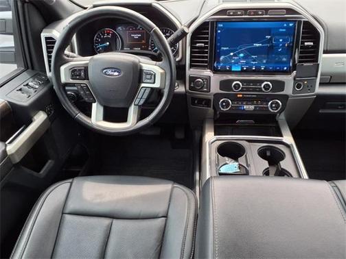 Oxford White 2022 Ford F-250 Lariat