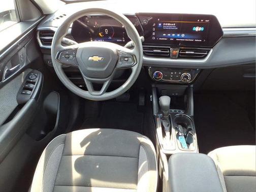 Summit White 2025 Chevrolet Trailblazer LT