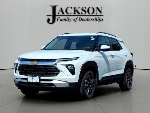 Summit White 2025 Chevrolet Trailblazer LT