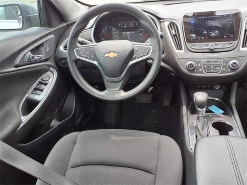 2022 Chevrolet Malibu FWD LT